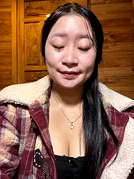 violet-00 online show from November 2025 01:49:01 AM