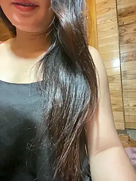 Snapshot of violet-00 chatting on May 2026 02:53:02 AM violet-00 online show from May 2026 02:53:02 AM