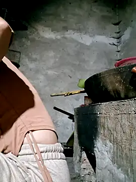 xuxulovezz online show from March 2026 12:03:01 AM