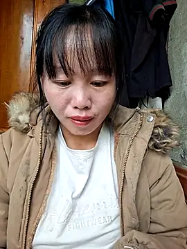 Snapshot of helenzz chatting on November 2025 12:57:02 AM helenzz online show from November 2025 12:57:02 AM