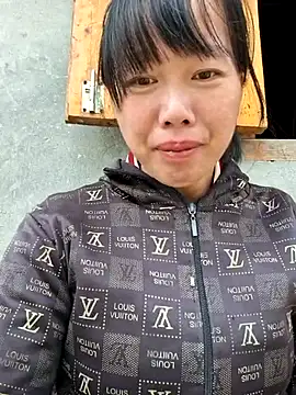 Snapshot of helenzz chatting on November 2025 01:27:01 AM helenzz online show from November 2025 01:27:01 AM