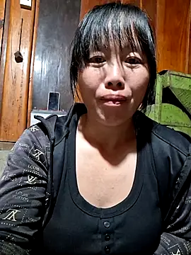 Snapshot of helenzz chatting on November 2025 01:33:02 PM helenzz online show from November 2025 01:33:02 PM