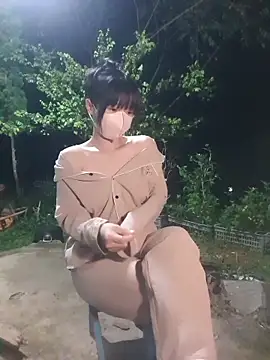 Helen-Tran online show from November 2025 01:00:01 PM