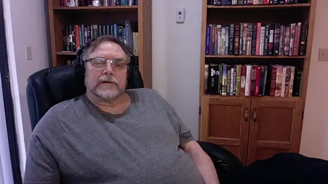 Vinyl22xh online show from April 2026 11:35:02 PM