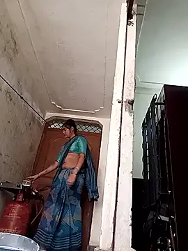 Krishna Yadav5 online show from September 2025 05:54:01 AM
