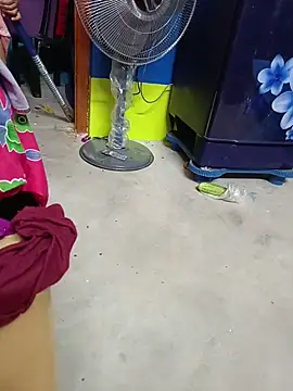 reya743 online show from April 2026 11:42:01 PM