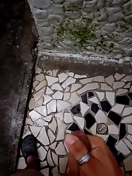 SALCEDO 041198 online show from October 2025 12:16:01 PM