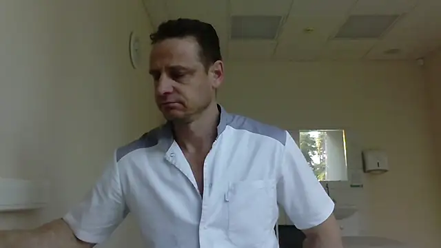 Snapshot of Freeze_Fire chatting on October 2025 05:25:01 AM Freeze Fire online show from October 2025 05:25:01 AM