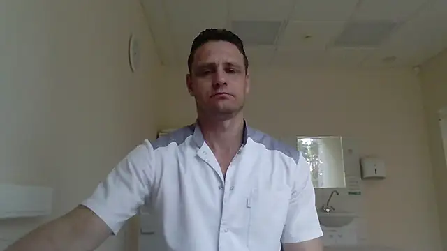 Snapshot of Freeze_Fire chatting on October 2025 05:38:02 AM Freeze Fire online show from October 2025 05:38:02 AM