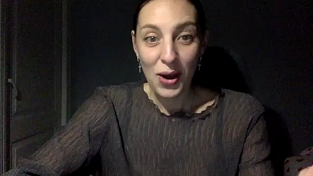 Snapshot of Myronell chatting on October 2025 05:35:01 PM Myronell online show from October 2025 05:35:01 PM