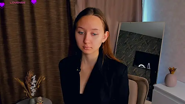 EmeliaMccaffery online show from September 2025 05:10:02 AM