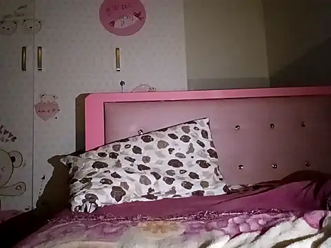 Snapshot of Soin18 chatting on February 2026 06:12:02 AM Soin18 online show from February 2026 06:12:02 AM