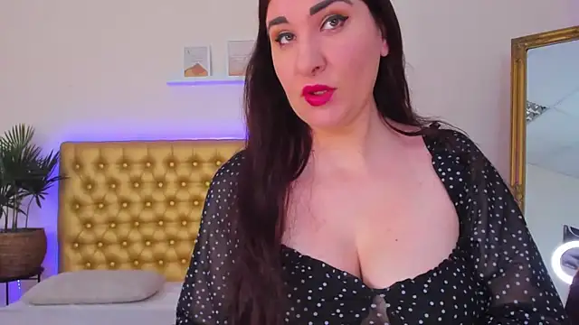 TrishaDarks online show from April 2026 06:03:01 AM