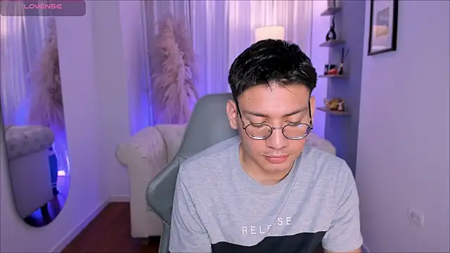 marcuswildx online show from December 2025 10:43:01 AM