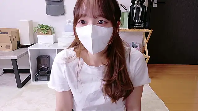 Snapshot of saku_sakura_ chatting on October 2025 01:08:02 PM saku sakura online show from October 2025 01:08:02 PM