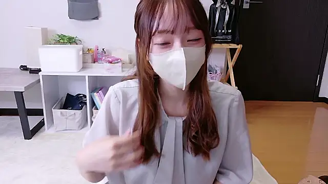 Snapshot of saku_sakura_ chatting on October 2025 08:14:01 AM saku sakura online show from October 2025 08:14:01 AM