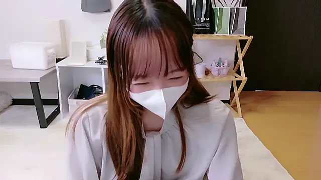 Snapshot of saku_sakura_ chatting on October 2025 06:52:02 AM saku sakura online show from October 2025 06:52:02 AM