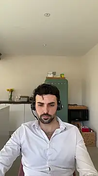 eauminerale online show from February 2026 10:14:02 AM