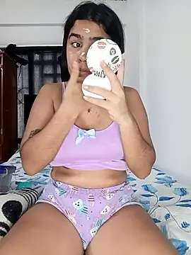 Sashalana online show from October 2025 12:44:02 PM