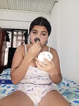 Sashalana online show from October 2025 05:35:02 PM