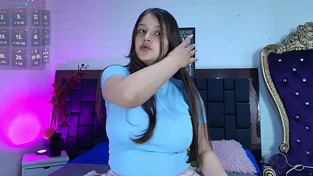 Krystal Heartss online show from December 2025 01:17:02 PM