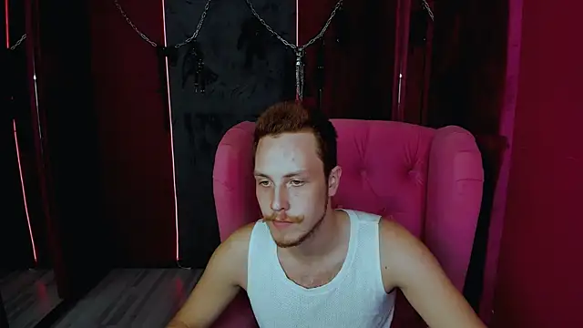 LeoMooree online show from October 2025 03:33:01 PM