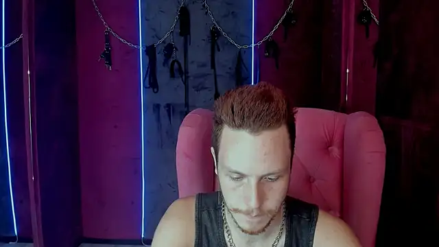 LeoMooree online show from October 2025 04:52:02 PM