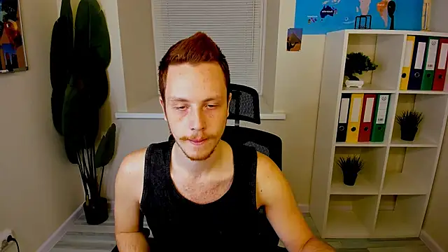 LeoMooree online show from October 2025 04:07:02 PM