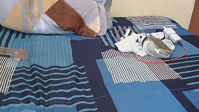 Pearl-Lissa online show from October 2025 06:06:02 AM