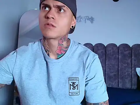 Marko Toro   online show from October 2025 08:17:02 PM