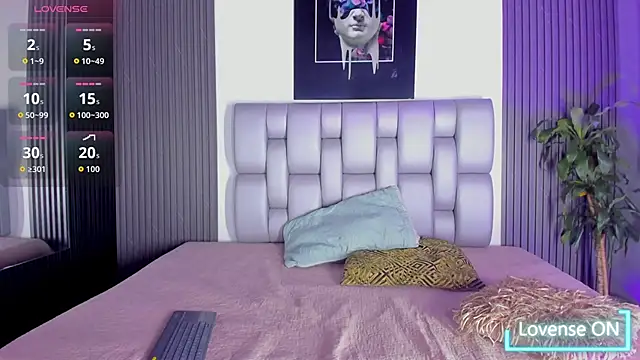 Snapshot of Ellis-Brown chatting on October 2025 04:02:01 AM Ellis-Brown online show from October 2025 04:02:01 AM