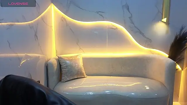 Skyler Gracee Tx online show from October 2025 01:12:01 PM