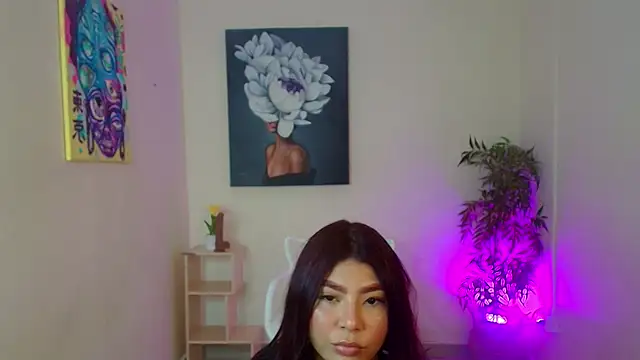 Danisha chase online show from November 2025 08:19:01 PM