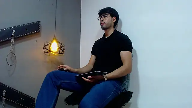 DanteBrown01 online show from September 2025 12:09:02 PM