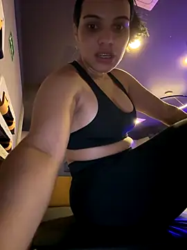 Snapshot of Anavalle chatting on October 2025 06:27:02 PM Anavalle online show from October 2025 06:27:02 PM