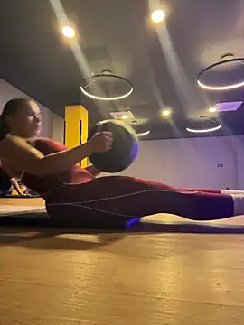 Snapshot of Anavalle chatting on November 2025 05:46:01 PM Anavalle online show from November 2025 05:46:01 PM