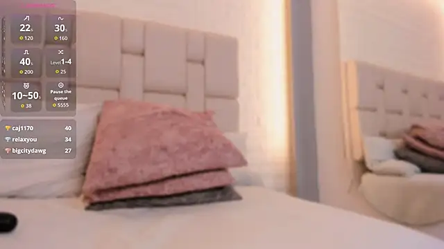 Ivana Hall online show from October 2025 12:44:01 AM