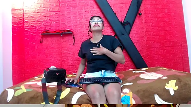 flaca8945 online show from September 2025 08:01:01 PM