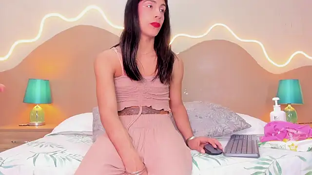 Snapshot of ValeryTrans_ chatting on July 2026 01:19:01 PM ValeryTrans online show from July 2026 01:19:01 PM
