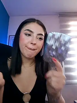 Zafira  online show from November 2025 07:13:01 PM