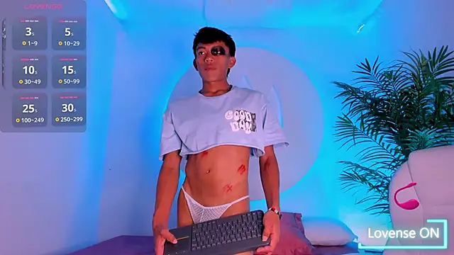 Santti  online show from October 2025 10:08:02 PM