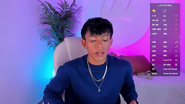 Santti  online show from October 2025 11:32:02 PM