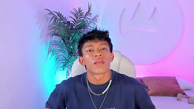 Santti  online show from October 2025 09:30:01 PM