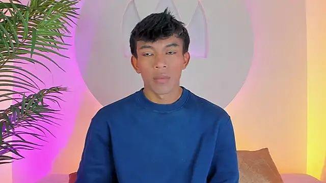 Santti  online show from November 2025 10:54:02 PM