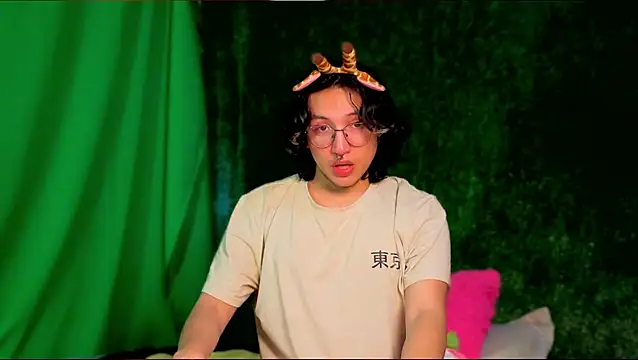 Snapshot of -BlueOpal- chatting on October 2025 06:40:02 PM -BlueOpal- online show from October 2025 06:40:02 PM