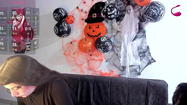 kitty  chs online show from October 2025 12:23:02 PM