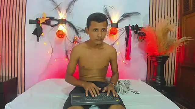 BrittaParkerr online show from October 2025 01:39:01 AM