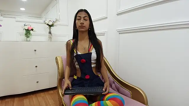 Snapshot of _marianagarcia_ chatting on October 2025 06:19:02 PM marianagarcia online show from October 2025 06:19:02 PM