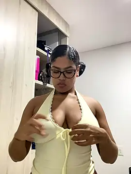 miiabrown18 online show from October 2025 01:30:01 AM