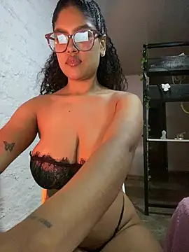 Snapshot of miiabrown18 chatting on June 2026 08:49:02 AM miiabrown18 online show from June 2026 08:49:02 AM